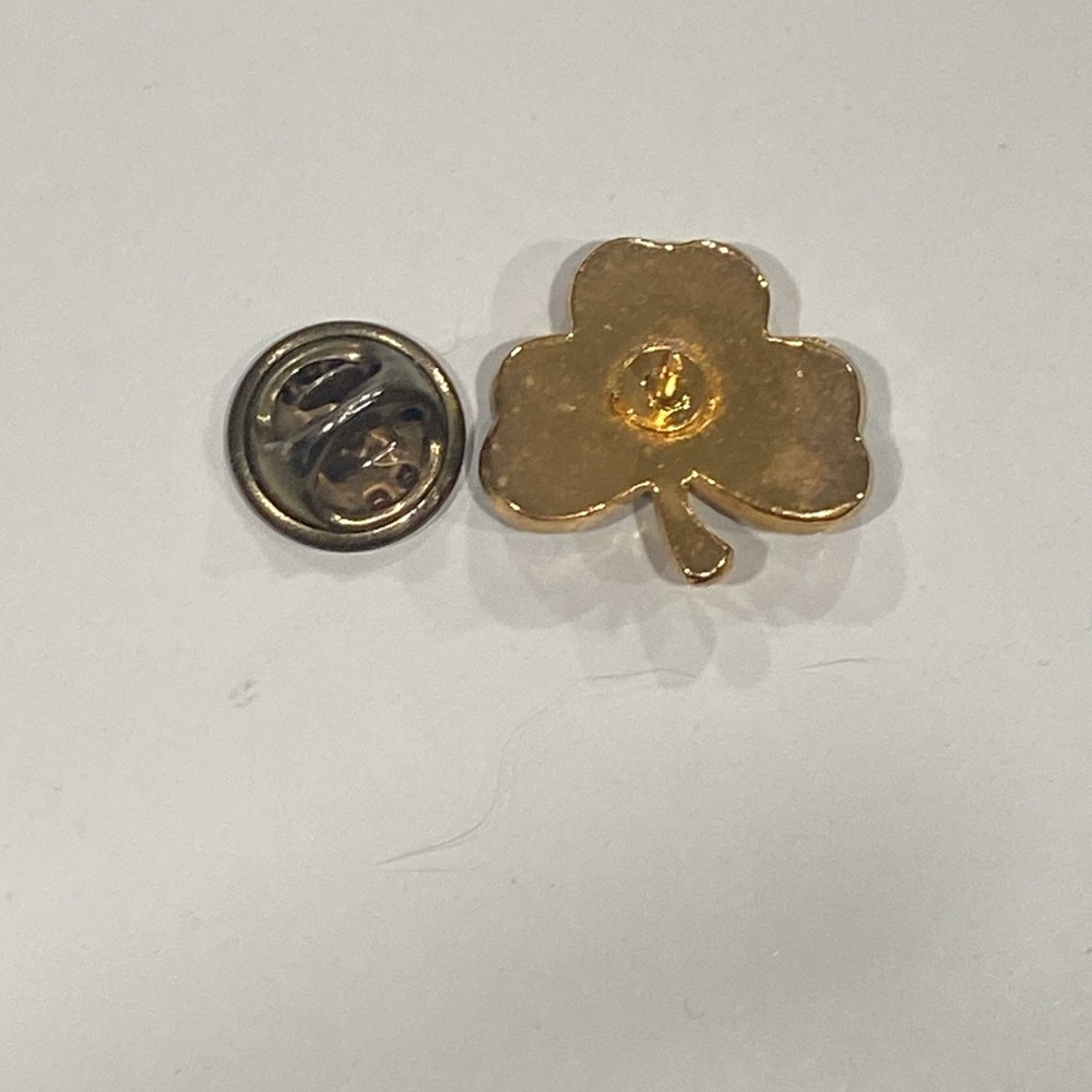 AVON Vintage Gold Tone Shamrock Earrings with bonus BROOCH Pin - Picture 6 of 9